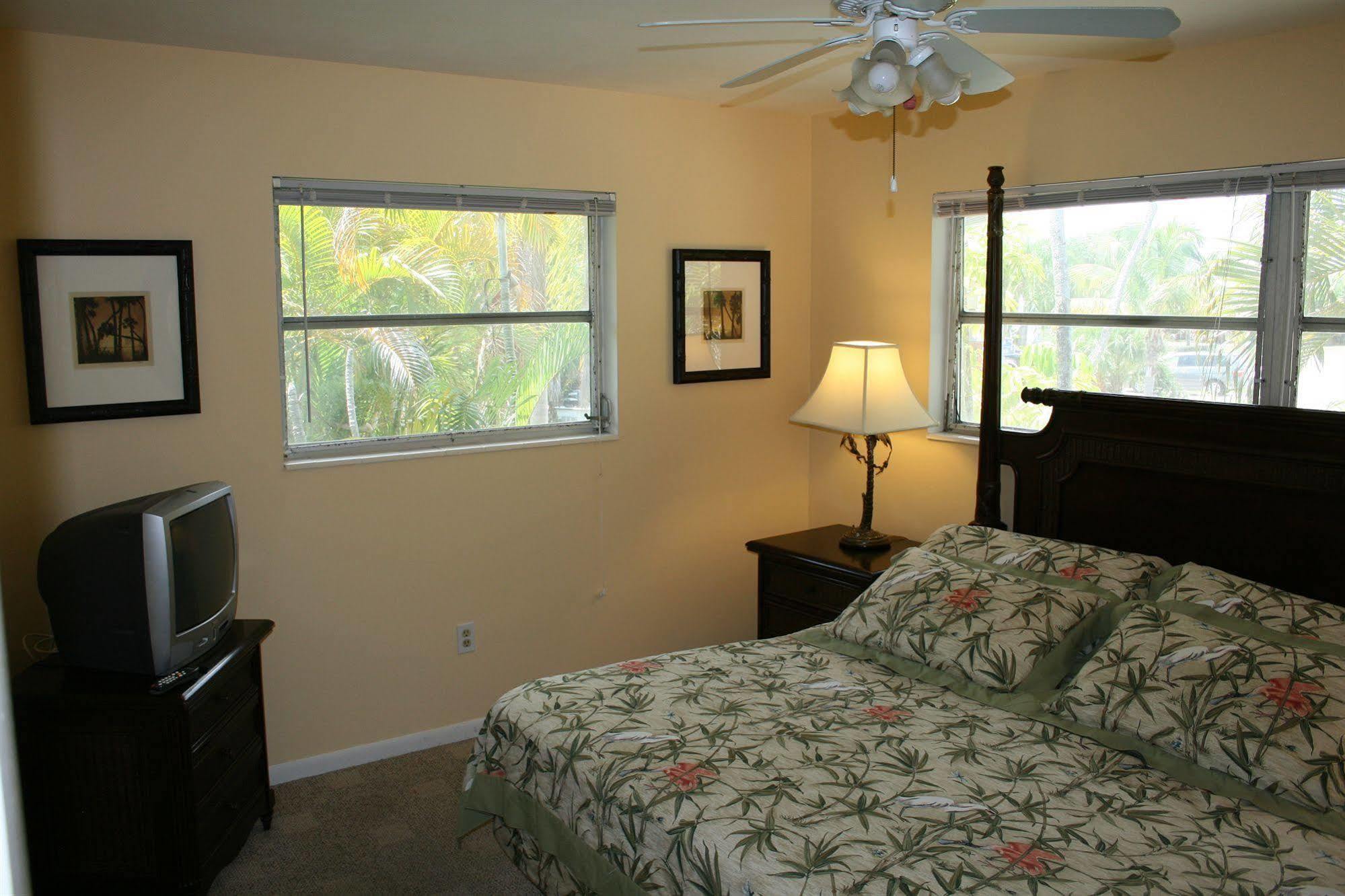 Hidden Harbor Suites Fort Myers Beach Exterior foto